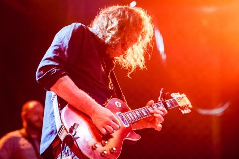 Granduciel playing his 1976 Les Paul on 10/10/14 at the Ogden Theater. Image courtesy of Daniel Page (http://www.daniel-o-page.com)